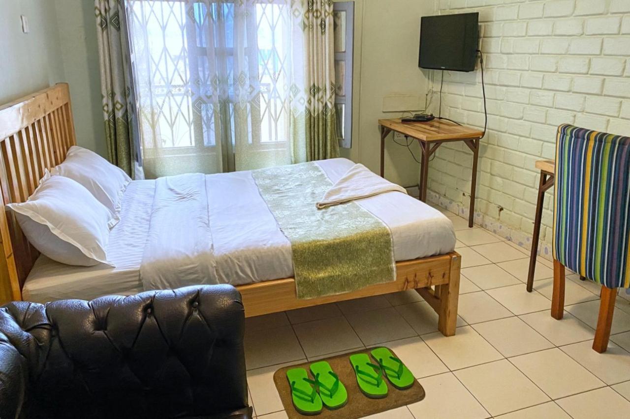 Tulia Lodge Eldoret Esterno foto